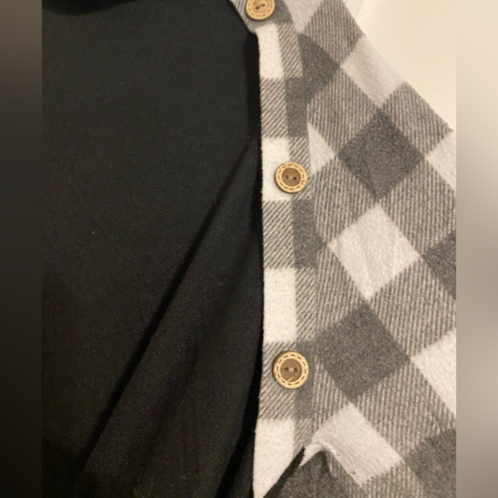 Haptics Black and Buffalo check sleeves - Picture 3 of 6
